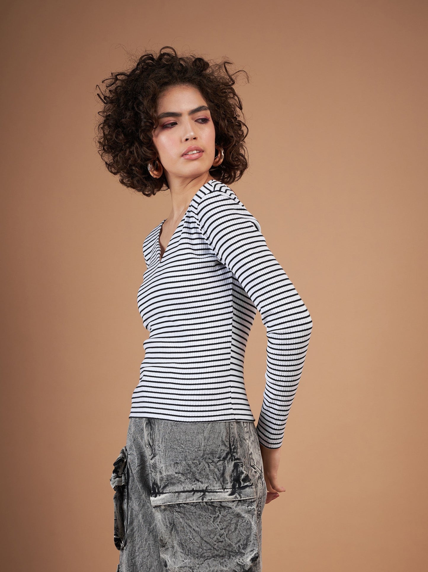 Black & White Striped Rib Sweetheart Neck Top