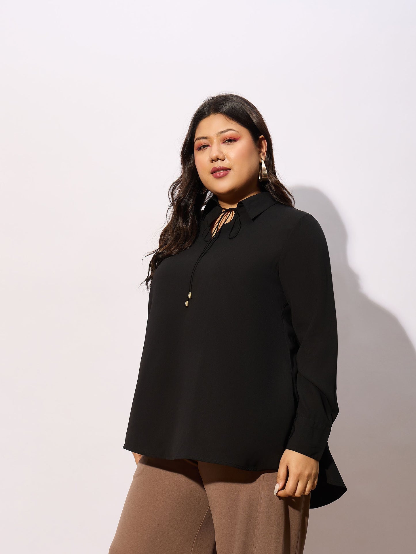 Black Front Doori Top-SASSAFRAS Curve