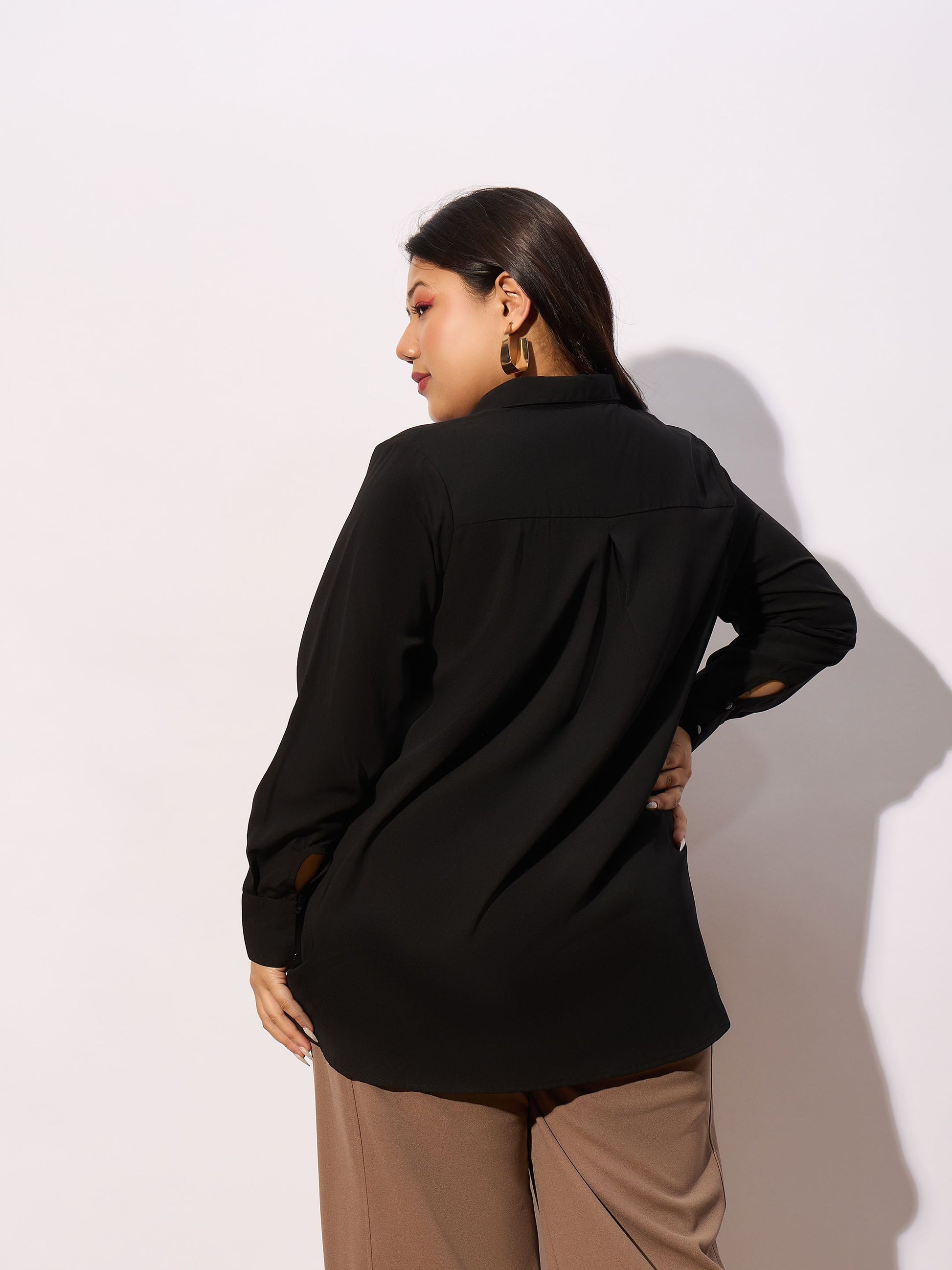 Black Front Doori Top-SASSAFRAS Curve