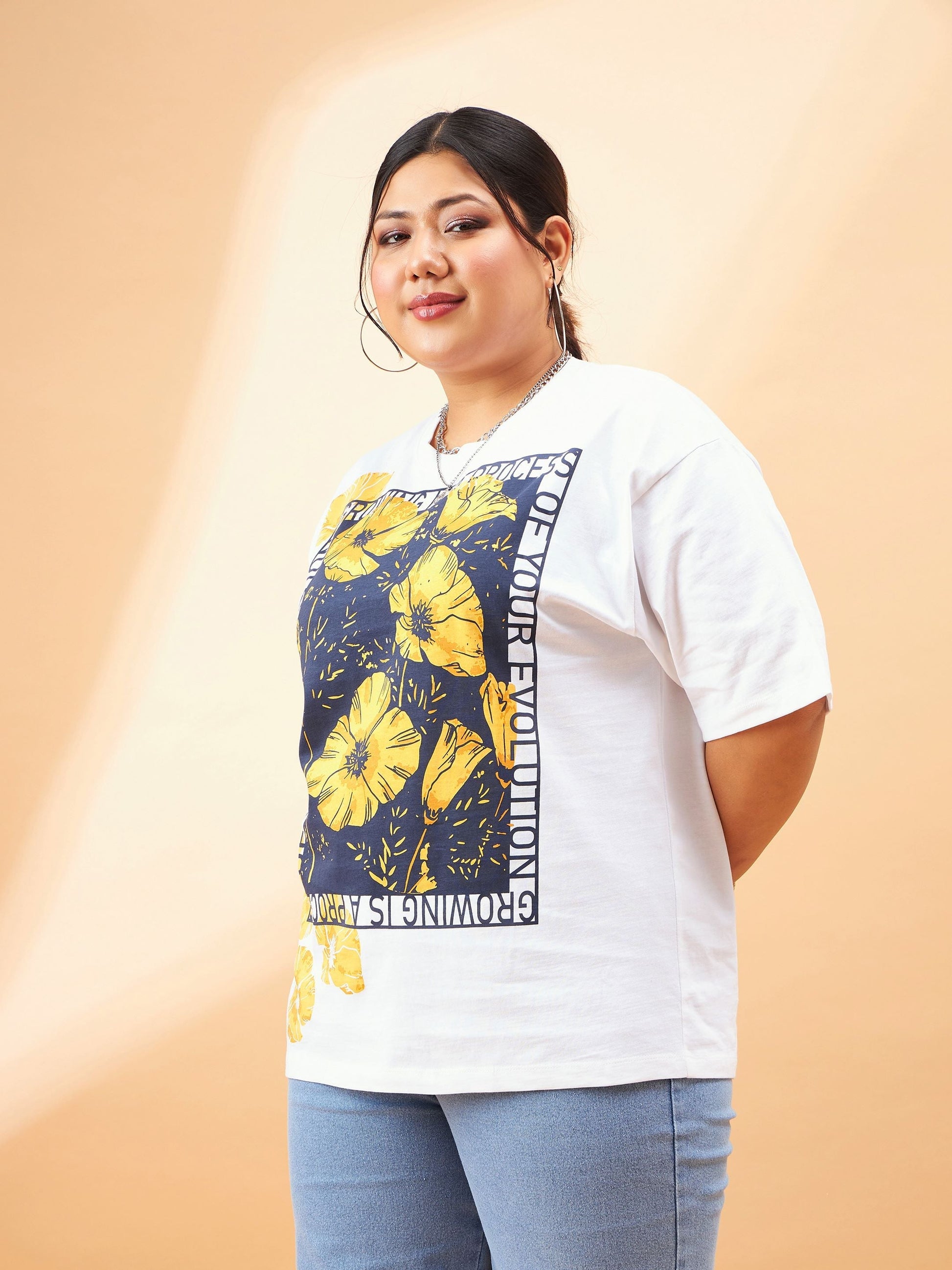 White Graphic Floral Print T-Shirt-SASSAFRAS Curve