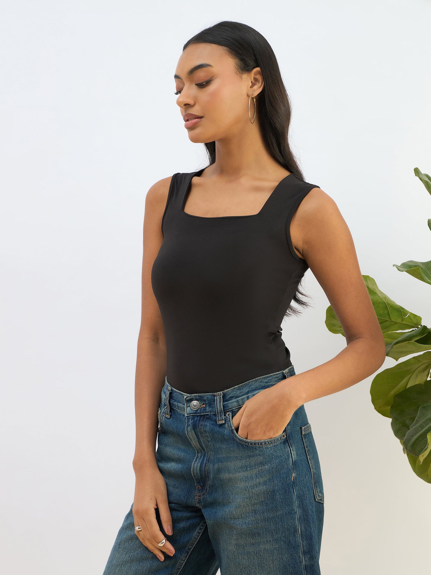 Black Rhombus Neck Sleeveless Bodysuit