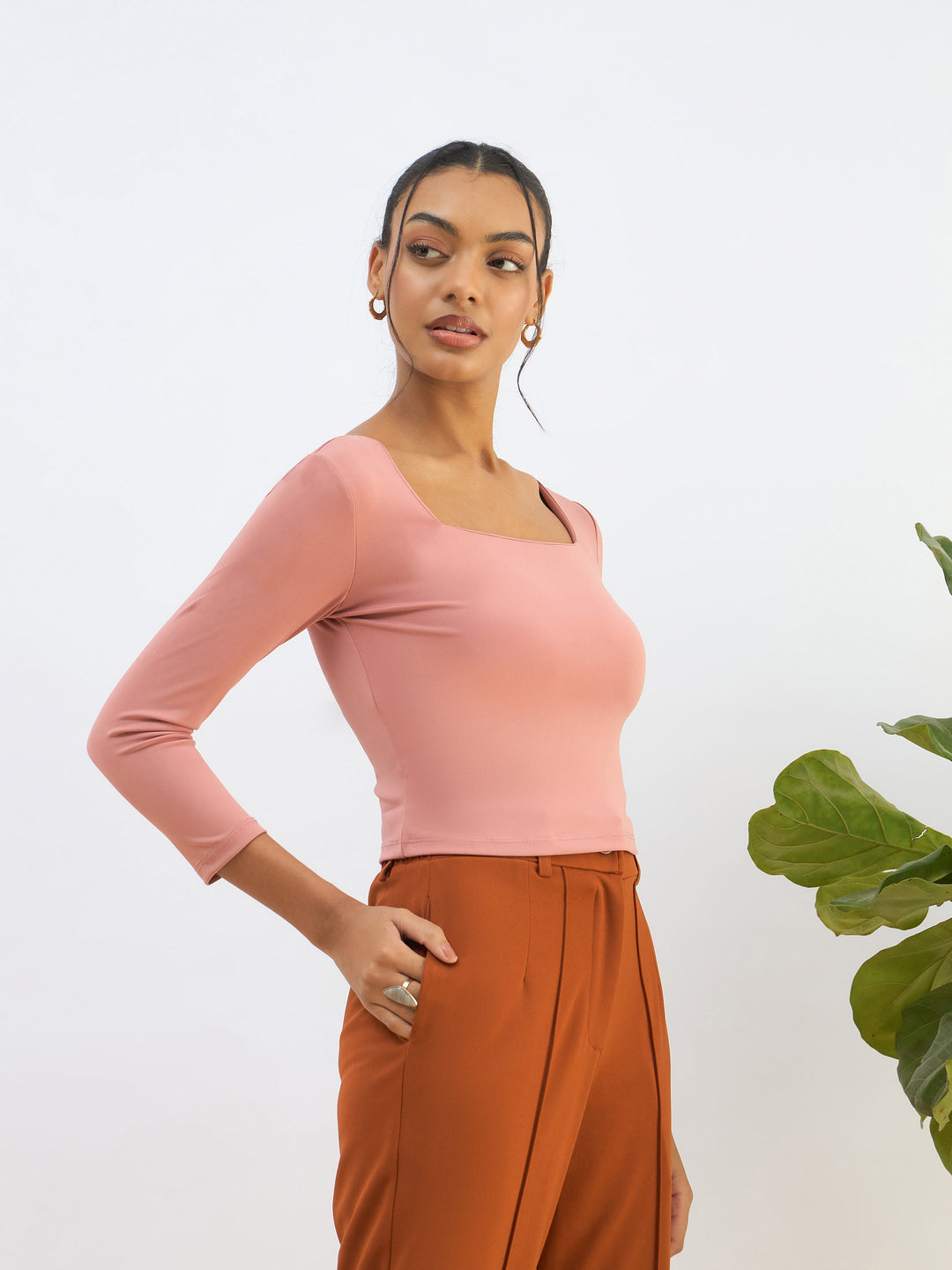 Women Pink Square Neck Knitted Crop Top