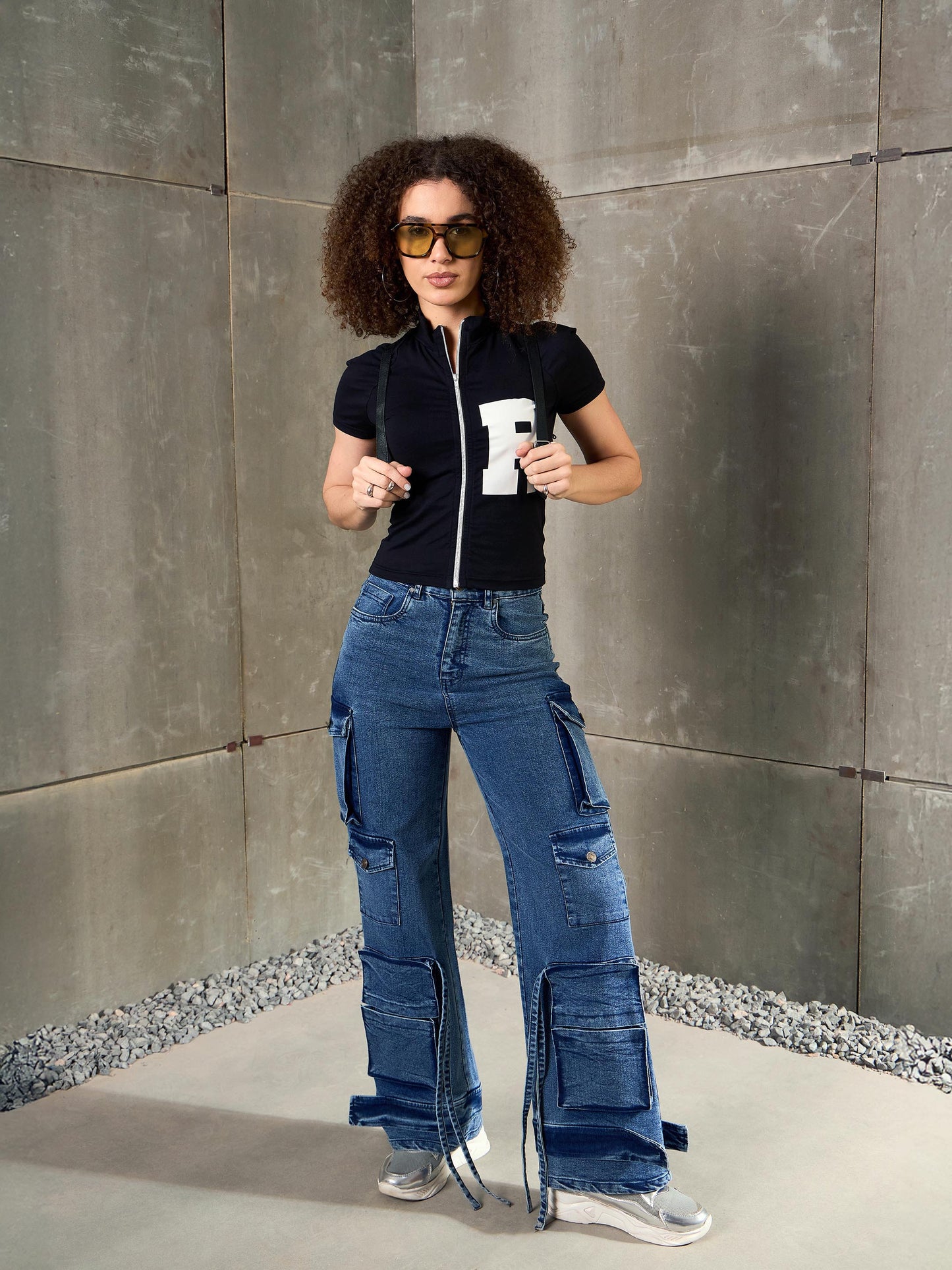 Black Front Zipper R-Print Fitted T-Shirt