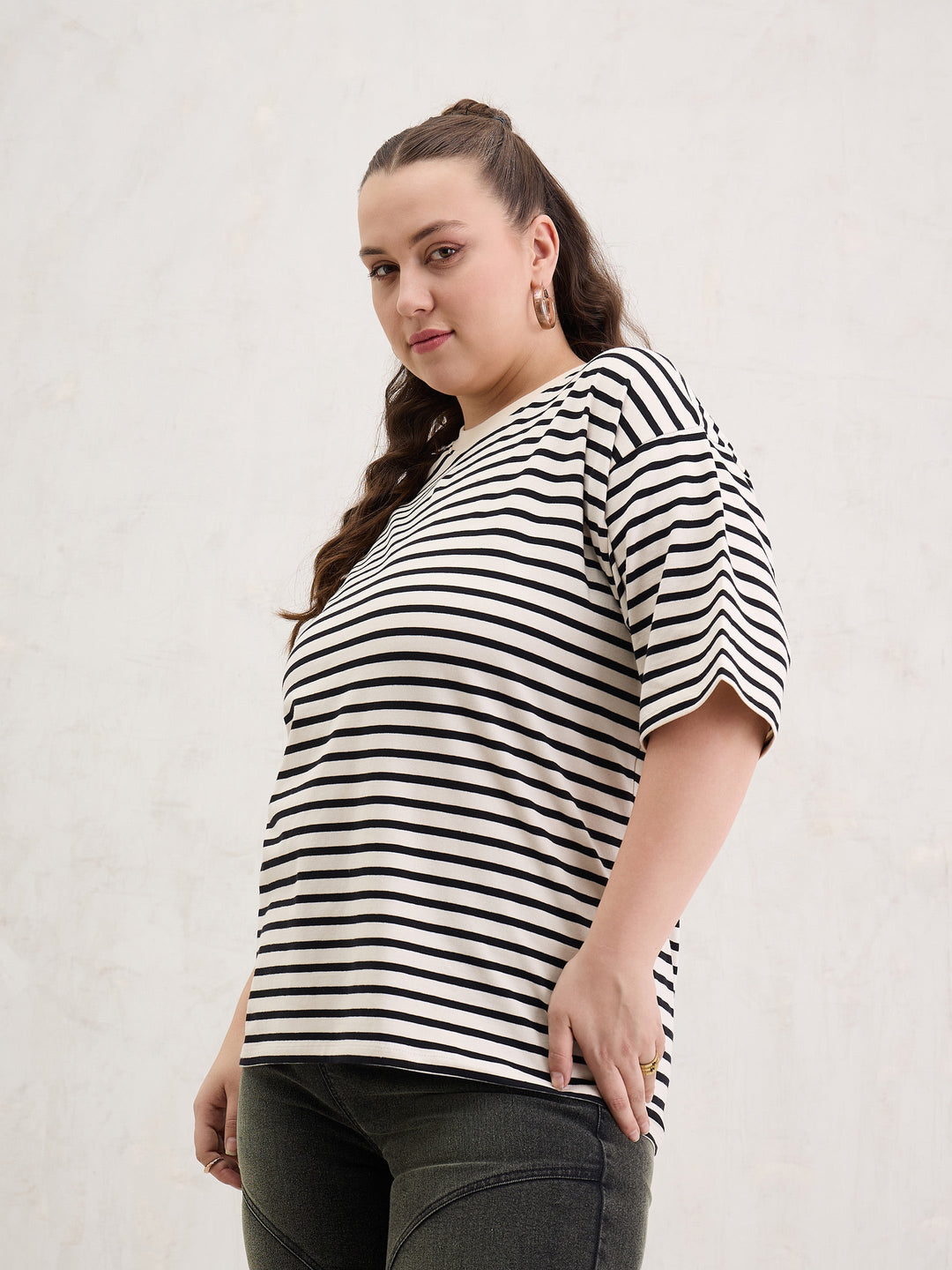 Black &amp; Off White Stripe Round Neck T-Shirt-SASSAFRAS Curve