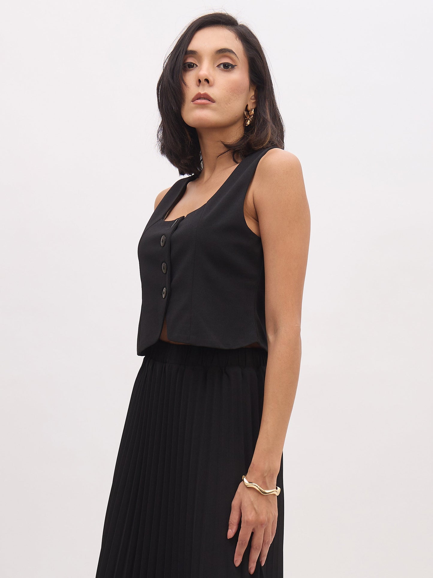 Black Sleeveless Front Button Waistcoat