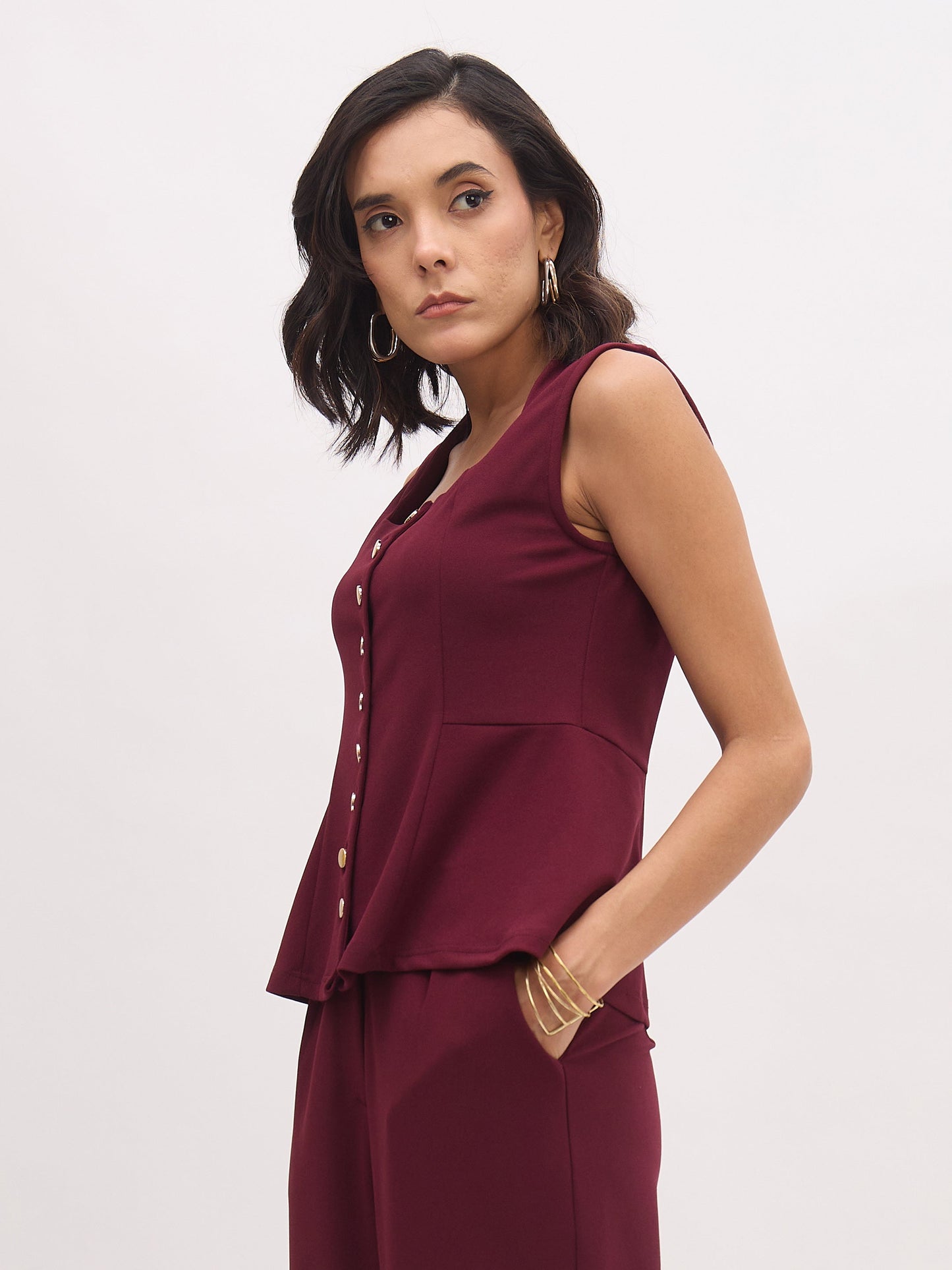 Women Burgundy Rhombus Neck Sleeveless Front Button Top