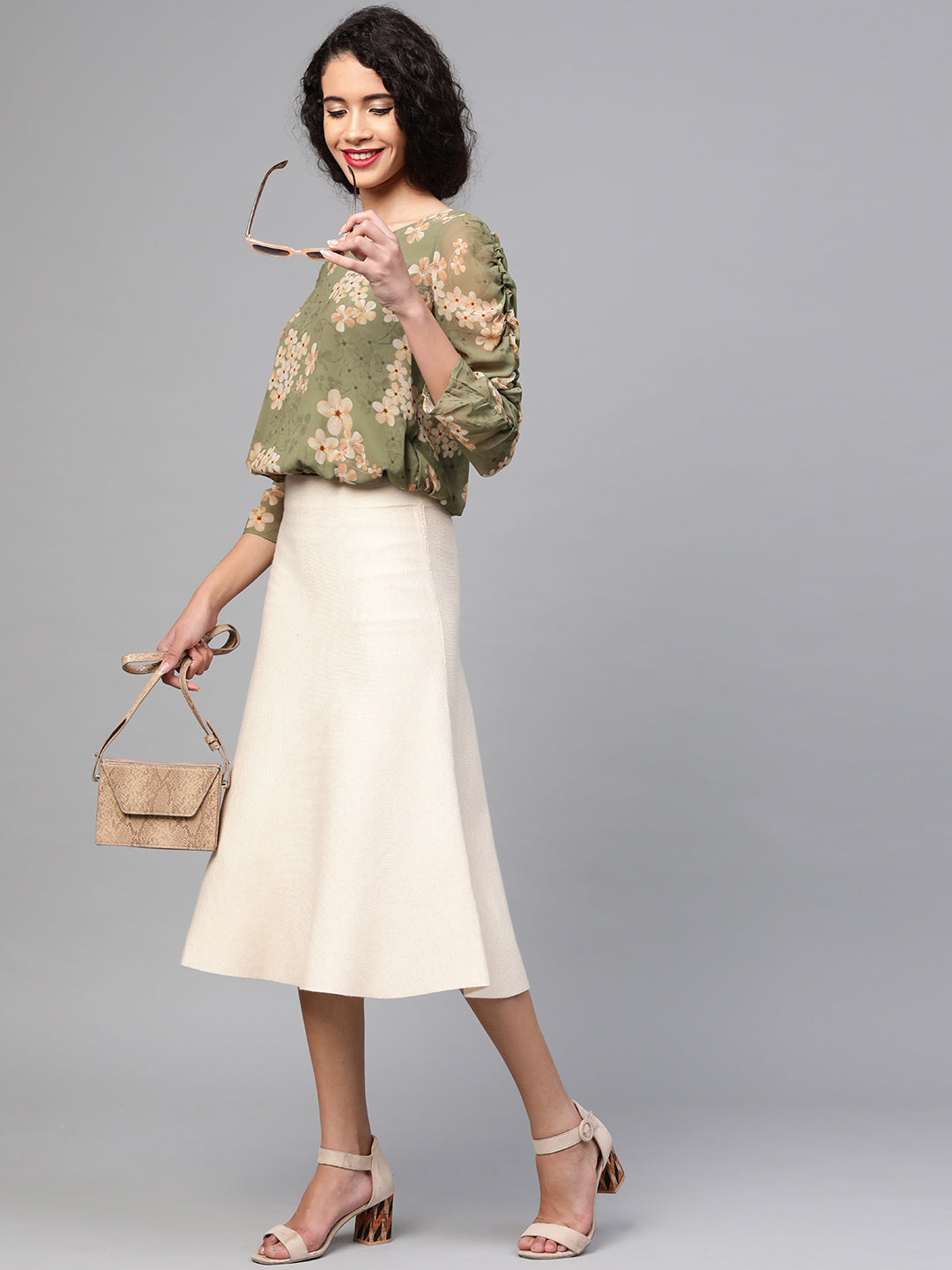 Moss Green Floral Roached Sleeves Crop Top