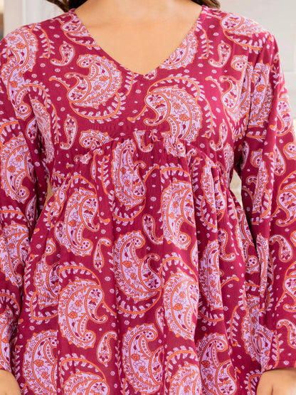 Maroon Self Design Cotton Fabric Tunics Three-Quarter Sleeves V-Neck Hip Length