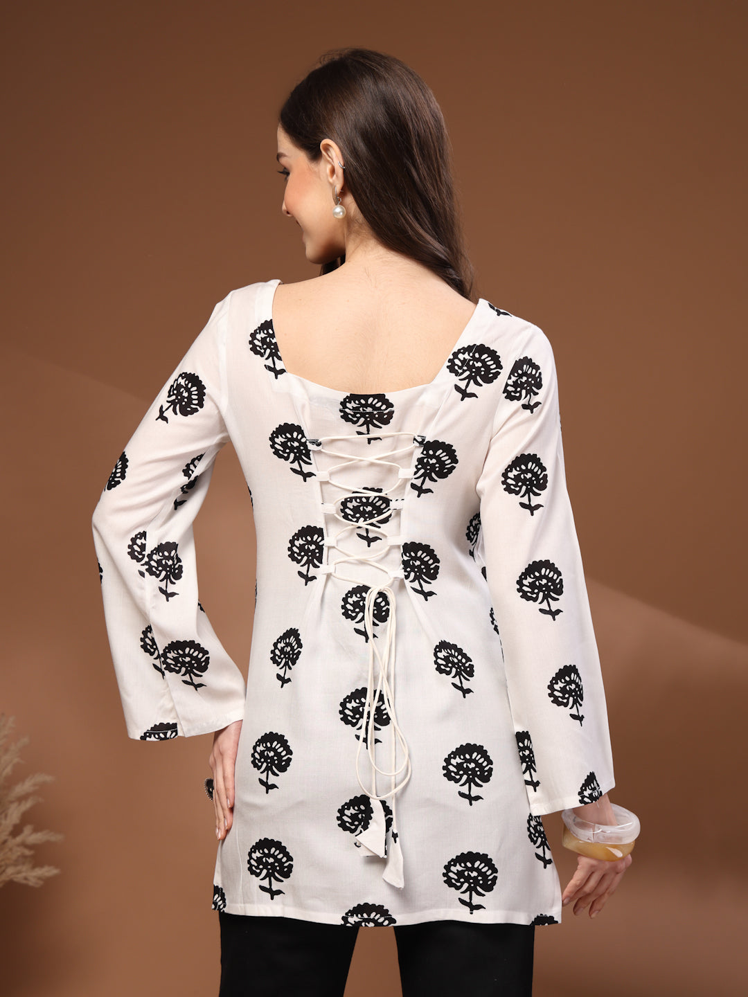 White Self Design Cotton Fabric Tunic 3/4 Sleeves Square Neck Hip Length