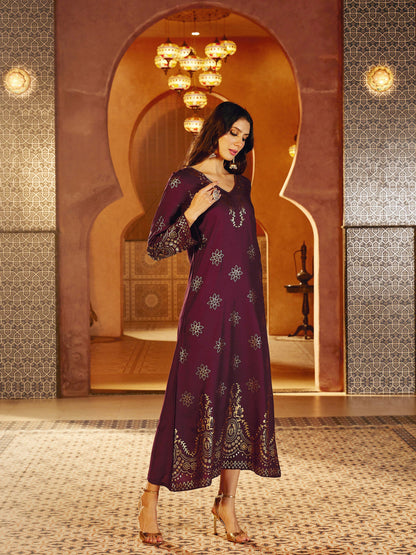 Women Burgundy Foil Print V-Neck Abaya Dress