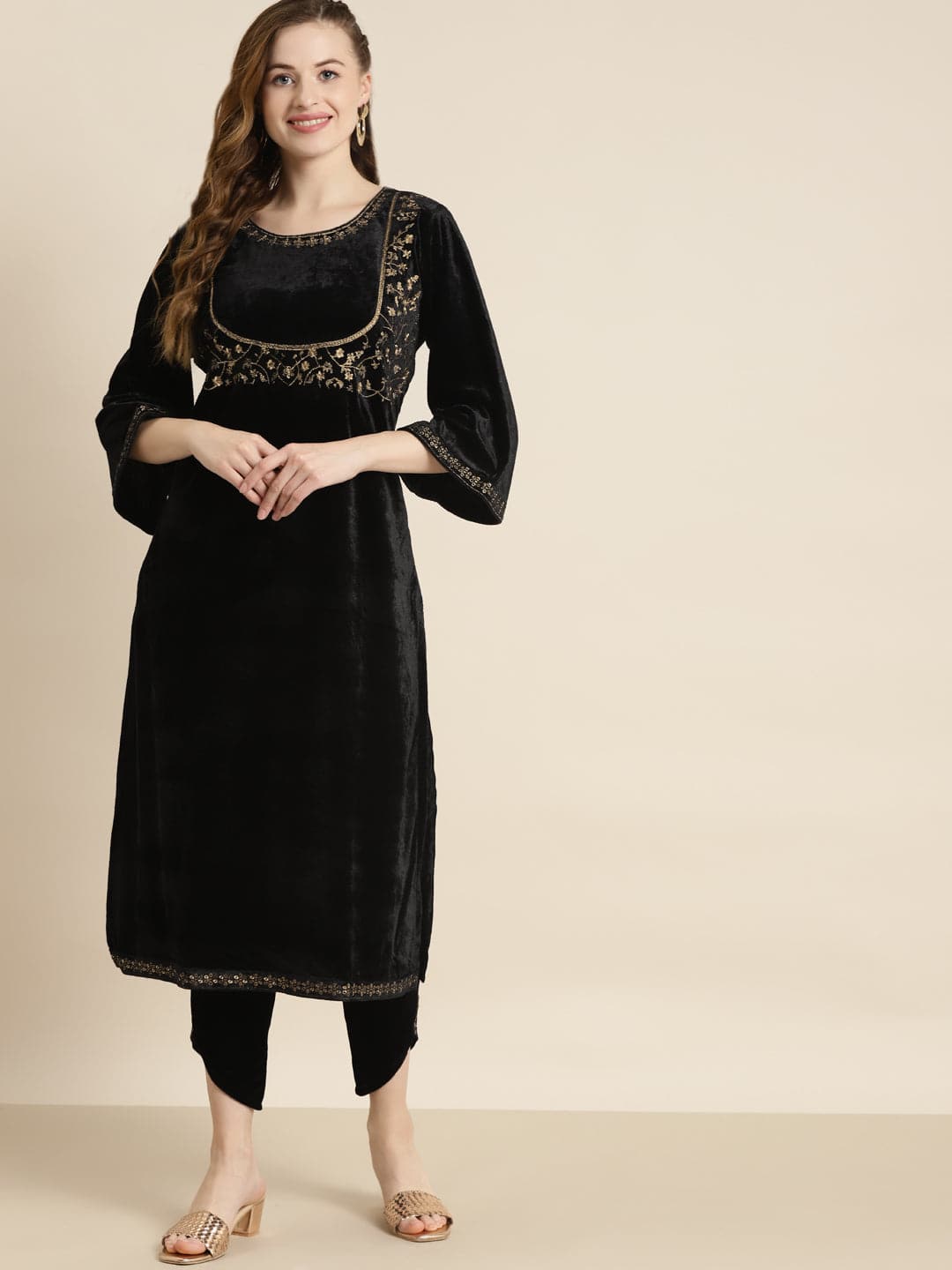 Black Velvet Bodice Zari Embroidered Kurta-Kurtas-SASSAFRAS