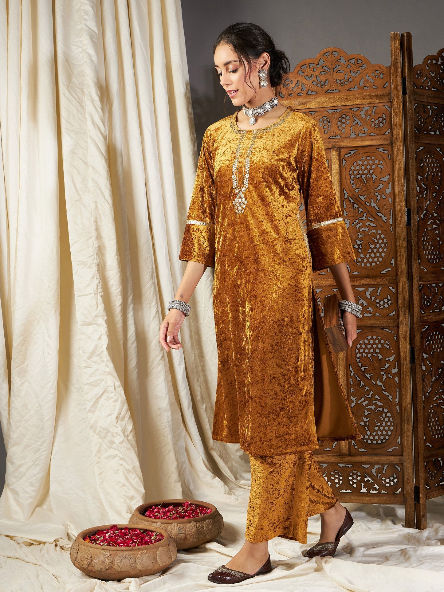 Mustard Velvet Pocket Embroidery Straight Kurta