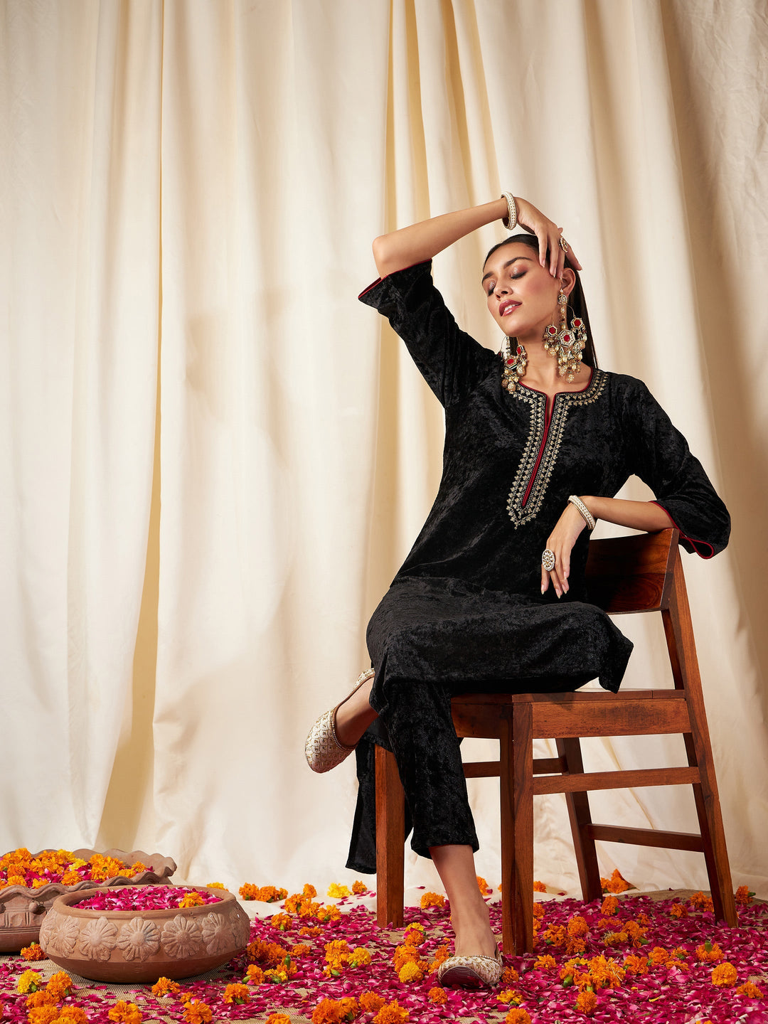 Black Velvet Straight Kurta-Shae by SASSAFRAS