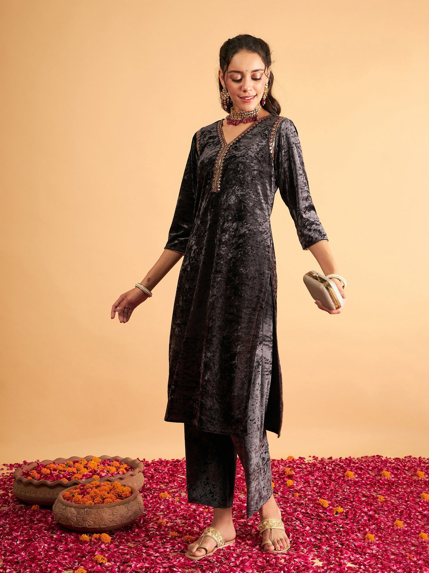 Grey Velvet Embroidered Straight Kurta