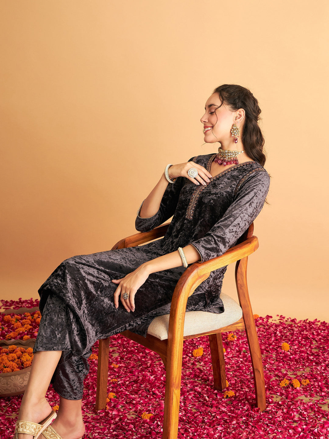 Grey Velvet Embroidered Straight Kurta