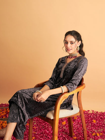 Grey Velvet Embroidered Straight Kurta