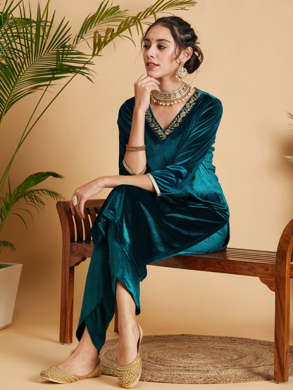 Green Velvet Zari Embroidered Pocket Straight Kurta