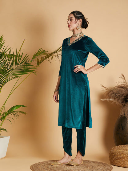 Green Velvet Zari Embroidered Pocket Straight Kurta