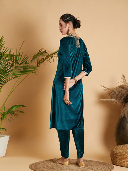 Green Velvet Zari Embroidered Pocket Straight Kurta