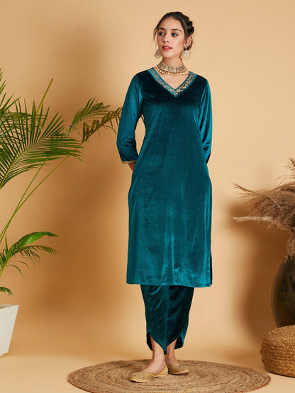 Green Velvet Zari Embroidered Pocket Straight Kurta