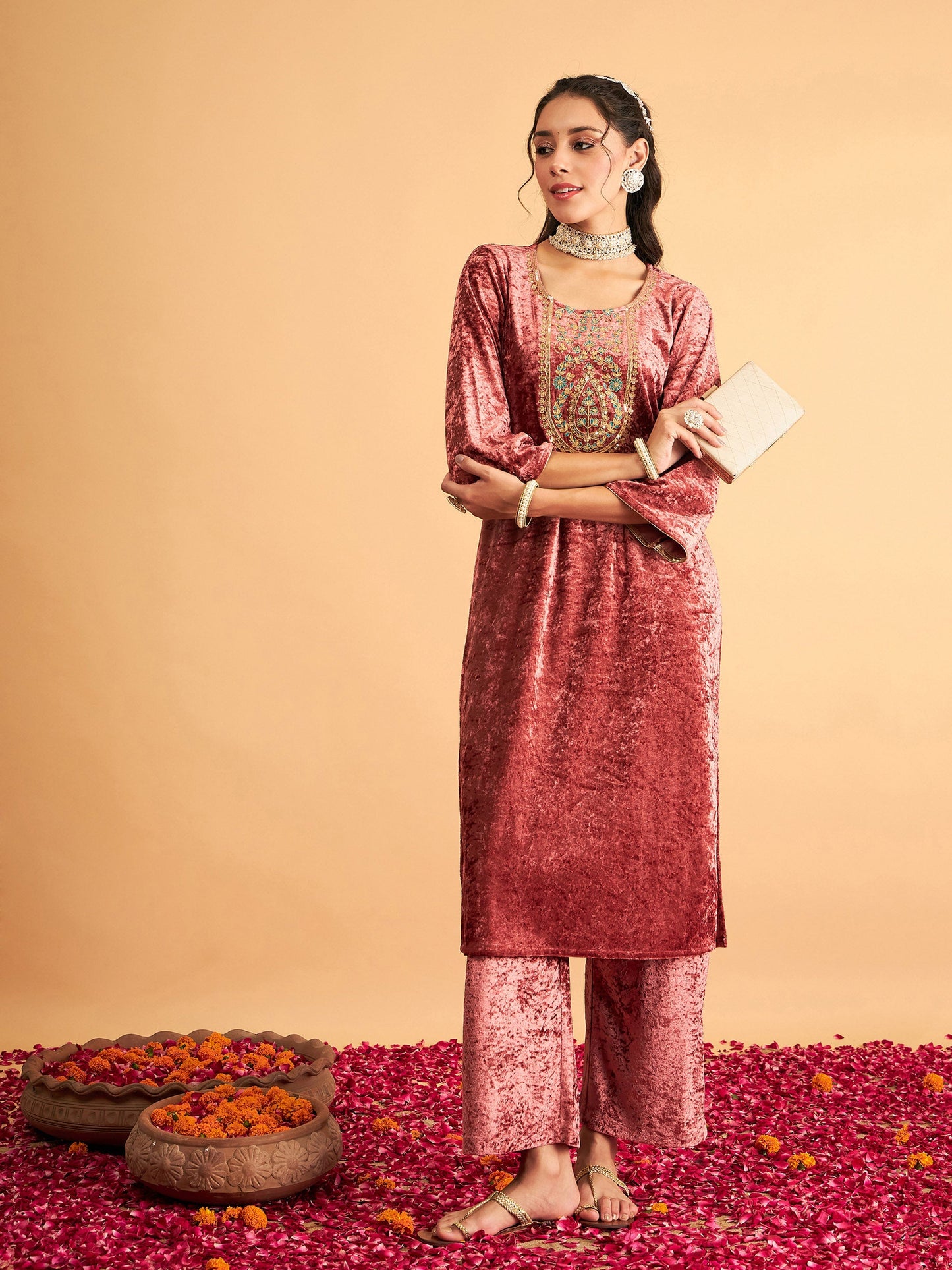 Pink Velvet Embroidered Straight Kurta-Shae by SASSAFRAS