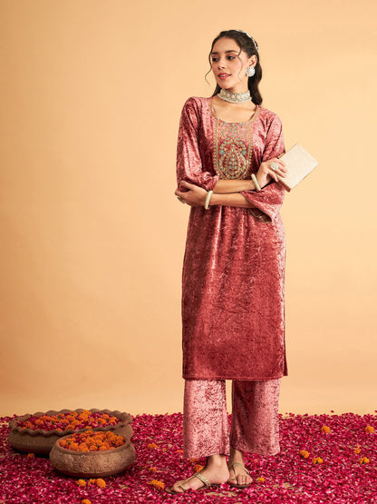 Pink Velvet Embroidered Straight Kurta-Shae by SASSAFRAS