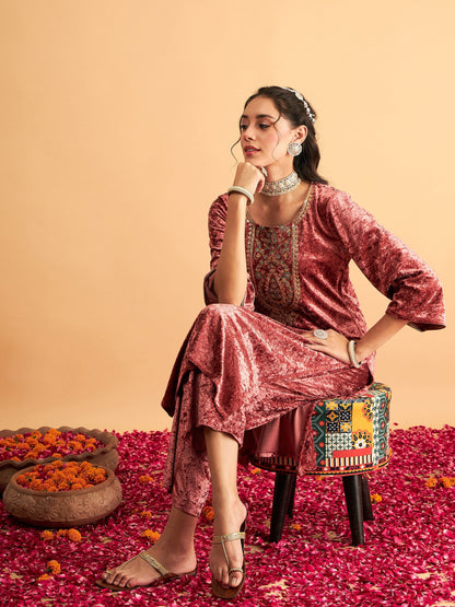 Pink Velvet Embroidered Straight Kurta-Shae by SASSAFRAS