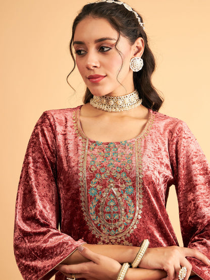 Pink Velvet Embroidered Straight Kurta-Shae by SASSAFRAS