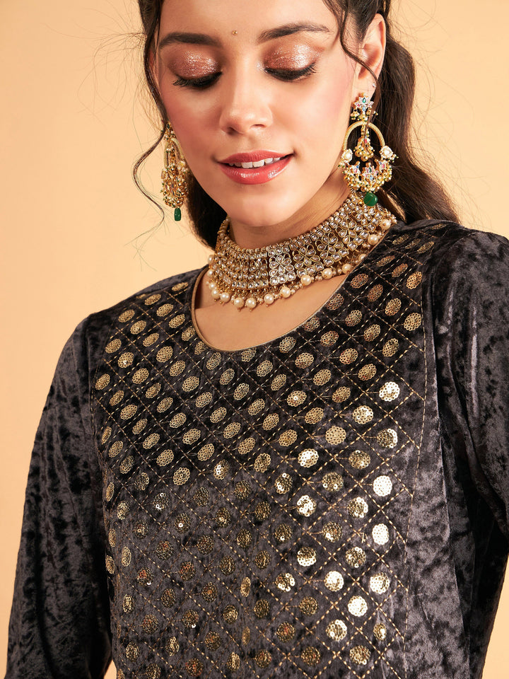 Grey Velvet Front Embroidered Straight Kurta-Shae by SASSAFRAS