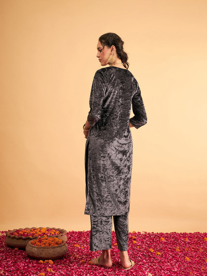 Grey Velvet Front Embroidered Straight Kurta-Shae by SASSAFRAS