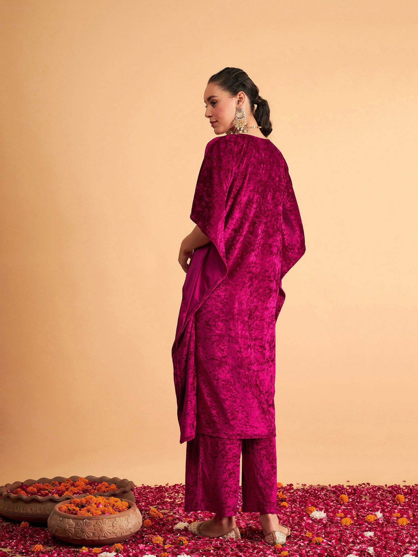 Women Fuchsia Velvet Kaftan Kurta