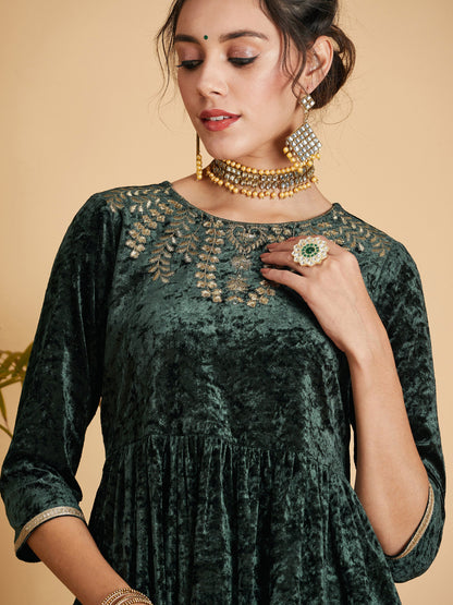 Emerald Neck Embroidered Velvet Gathered Kurta