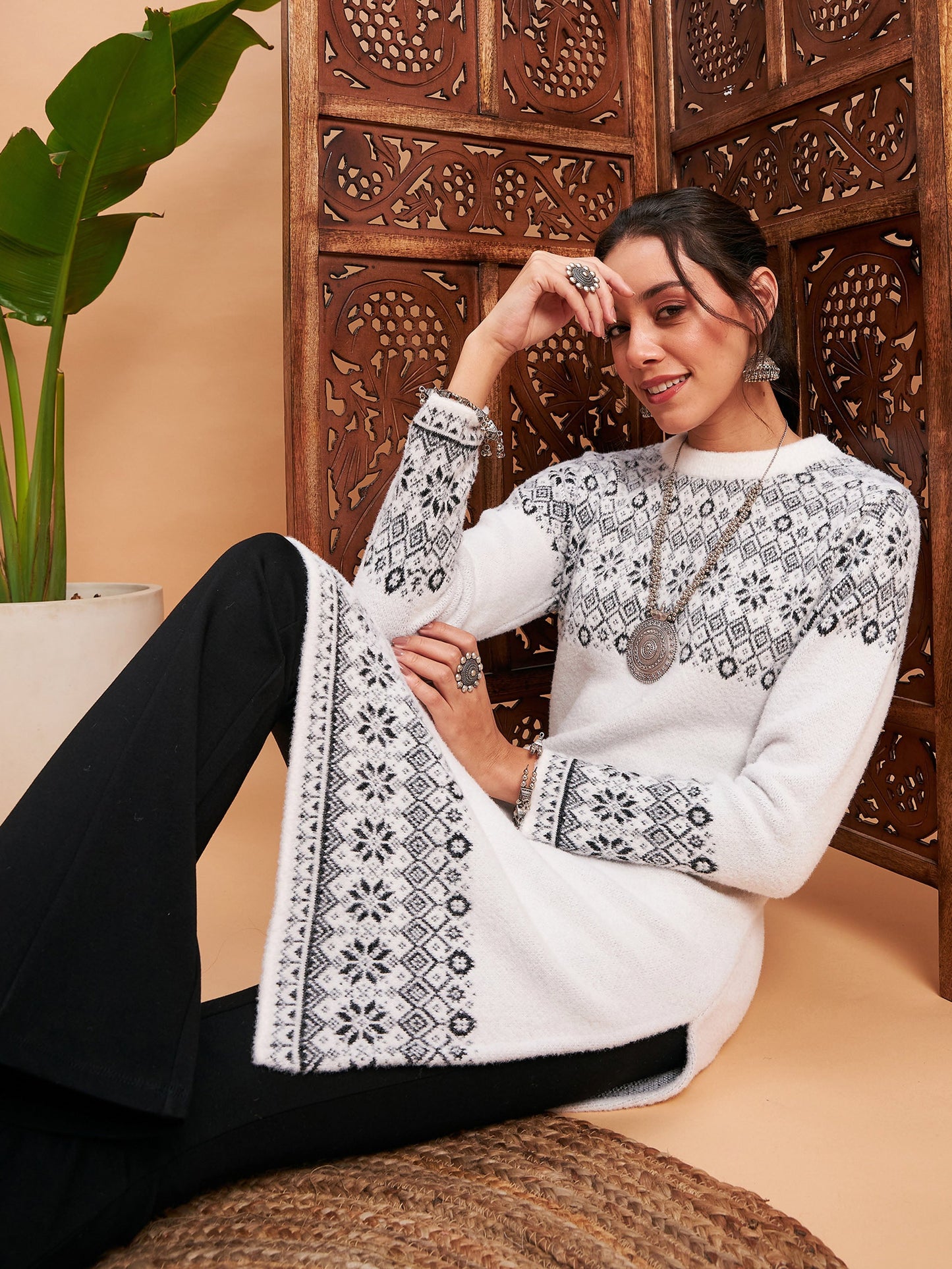 Black & White Hair Wool Straight Kurta-Shae by SASSAFRAS