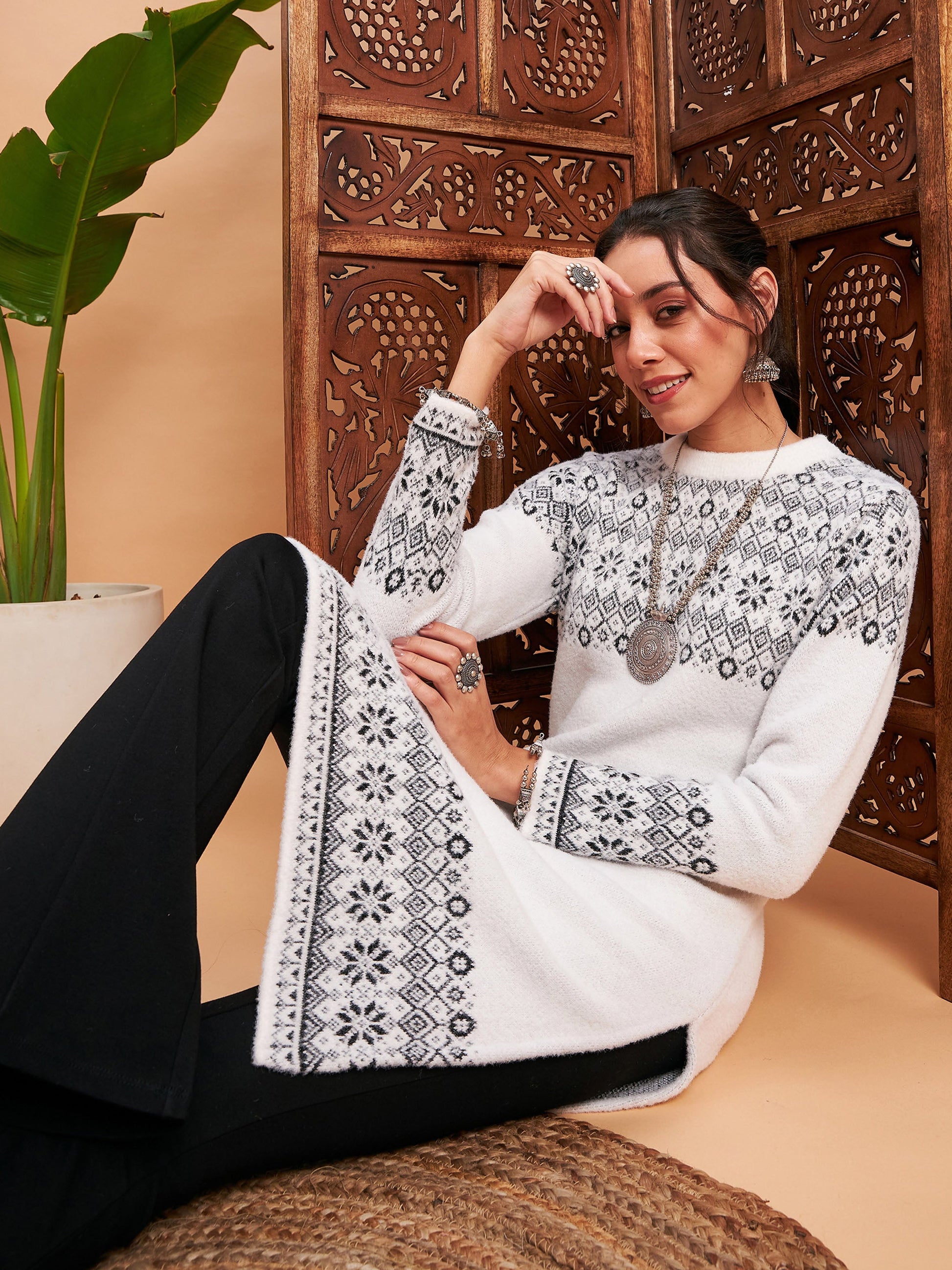 Black & White Hair Wool Straight Kurta-Shae by SASSAFRAS