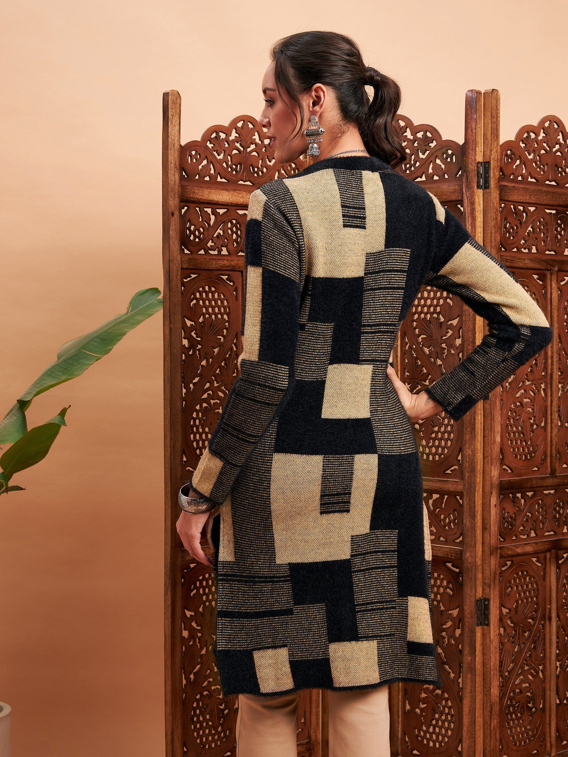 Black & Beige Hair Wool Straight Kurta-Shae by SASSAFRAS