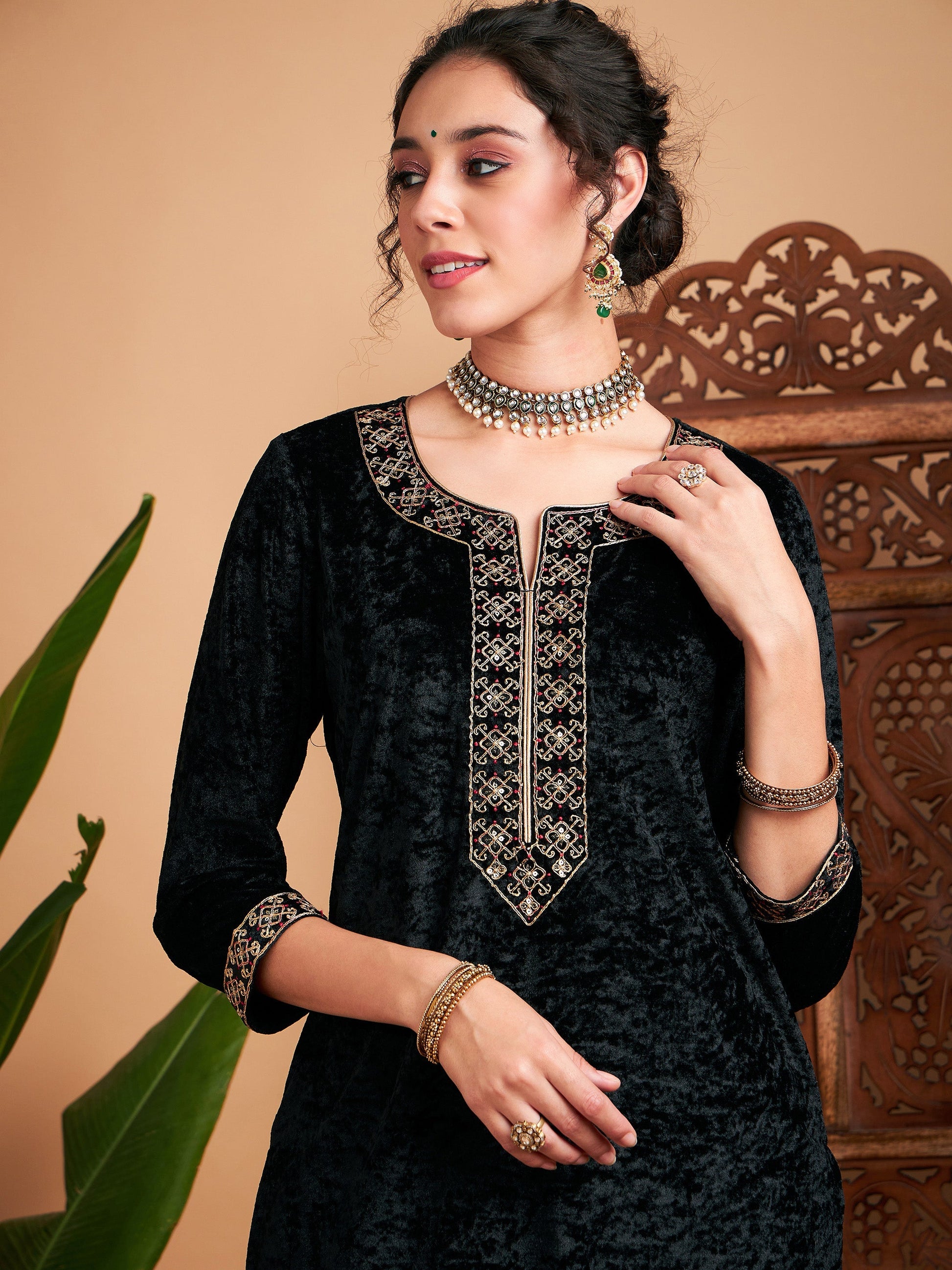 Black Velvet Embroidered Straight Kurta-Shae by SASSAFRAS