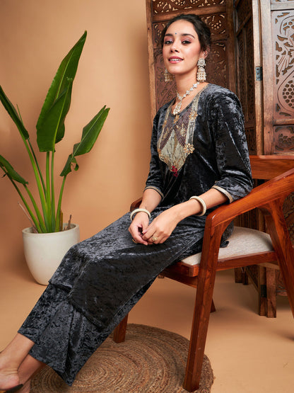 Grey Velvet Sequin Embroidered Straight Kurta