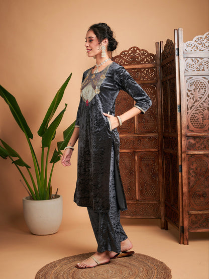 Grey Velvet Sequin Embroidered Straight Kurta