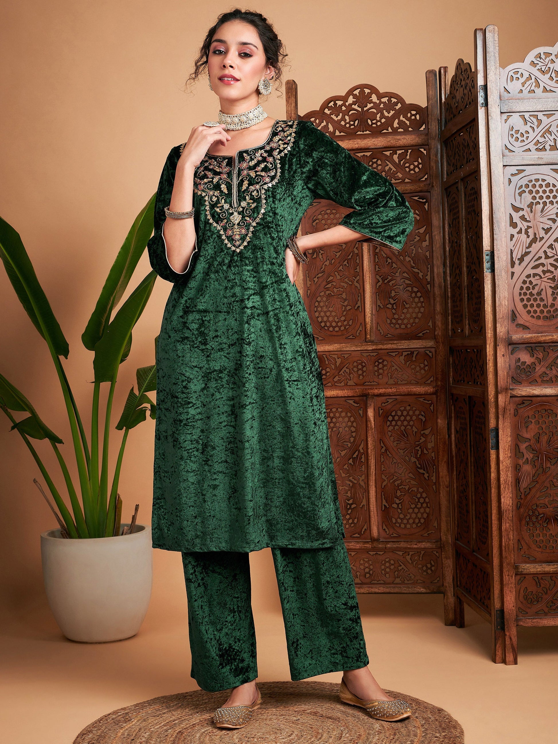 Emerald Velvet Embroidered Straight Kurta-Shae by SASSAFRAS