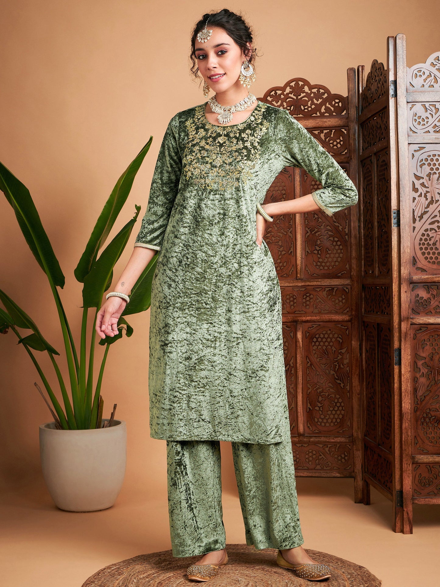 Olive Velvet Sequin Embroidered Straight Kurta
