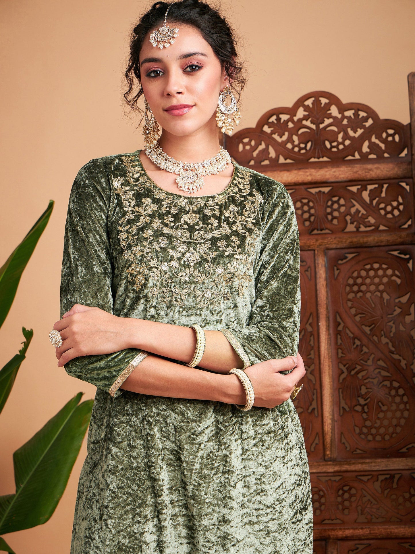 Olive Velvet Sequin Embroidered Straight Kurta