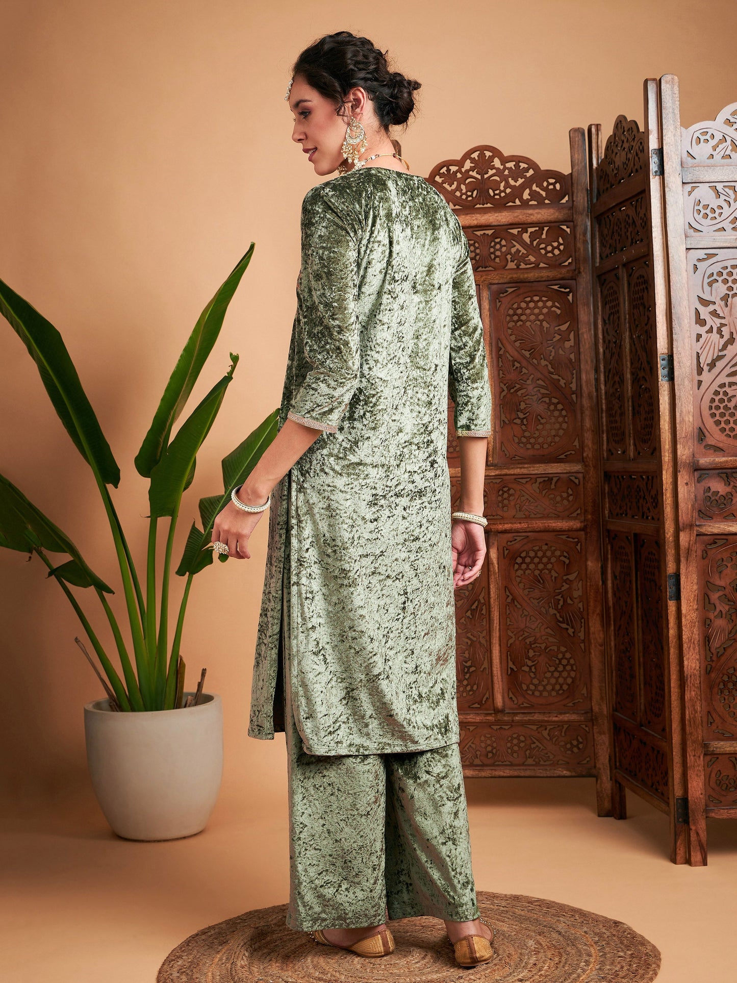 Olive Velvet Sequin Embroidered Straight Kurta
