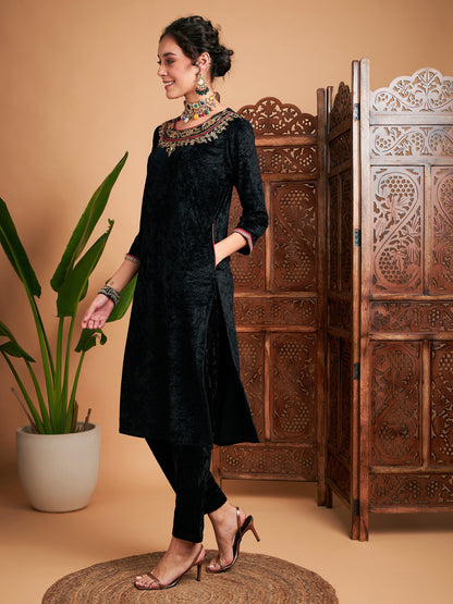 Black Velvet Side Pocket Embroidered Straight Kurta-Shae by SASSAFRAS