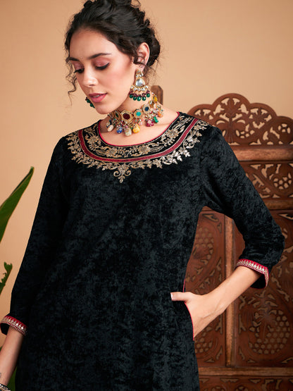 Black Velvet Side Pocket Embroidered Straight Kurta-Shae by SASSAFRAS
