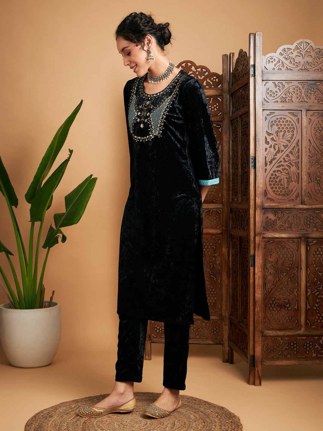 Black Velvet Yoke Embroidered Straight Kurta-Shae by SASSAFRAS