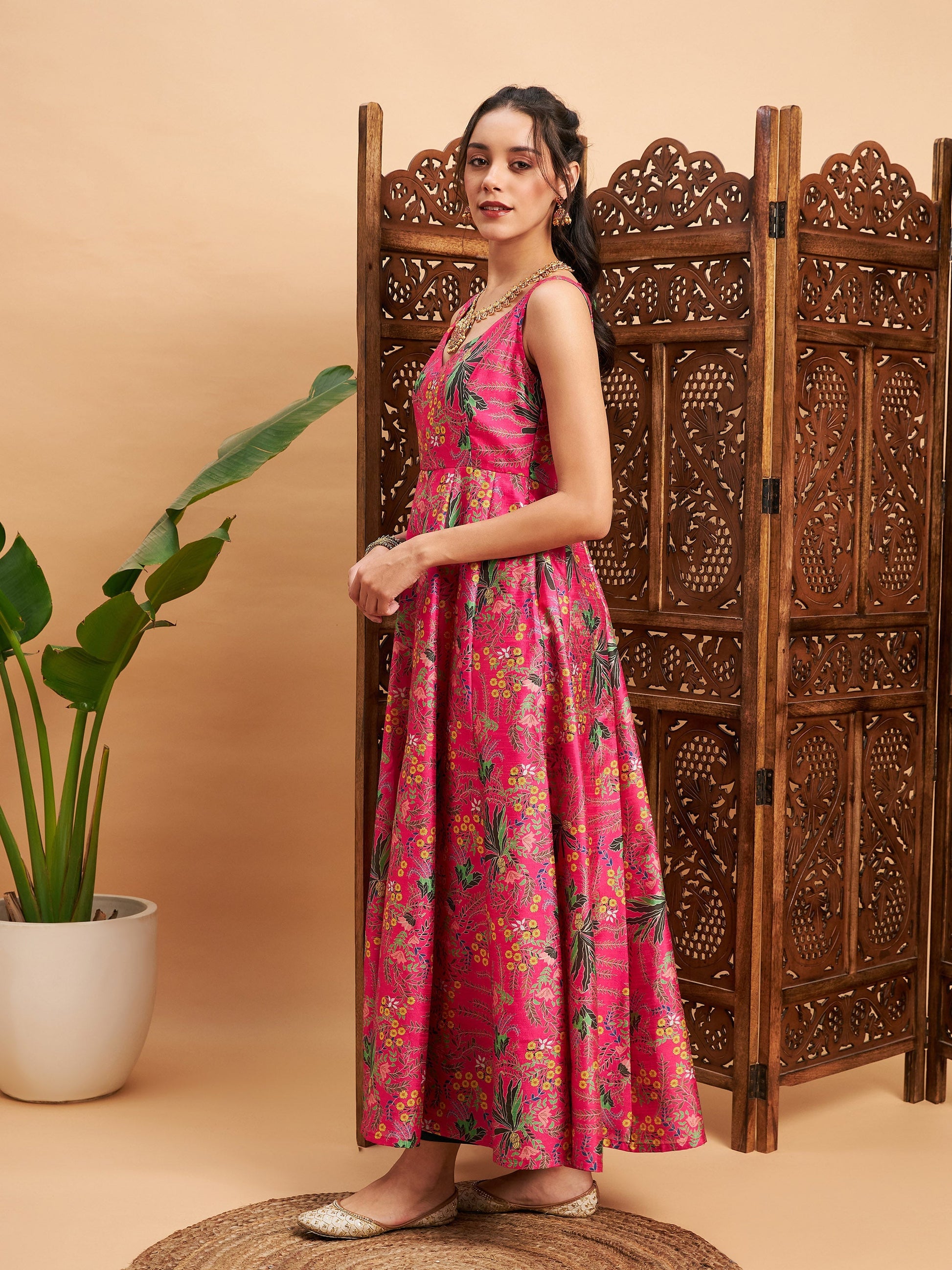 Pink Floral Sleeveless Anarkali Maxi Kurta-Shae by SASSAFRAS