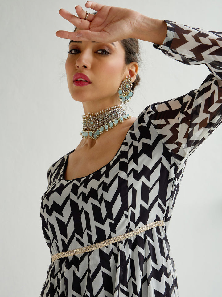 Women Black &amp; Off White Round Neck Anarkali Kurta