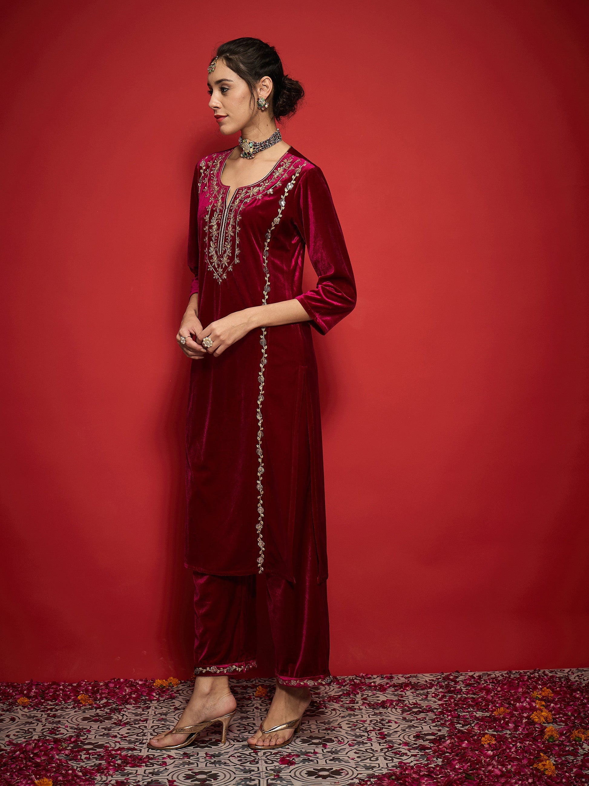 Fuchsia Velvet Embroidered Round Neck Kurta-Shae by SASSAFRAS
