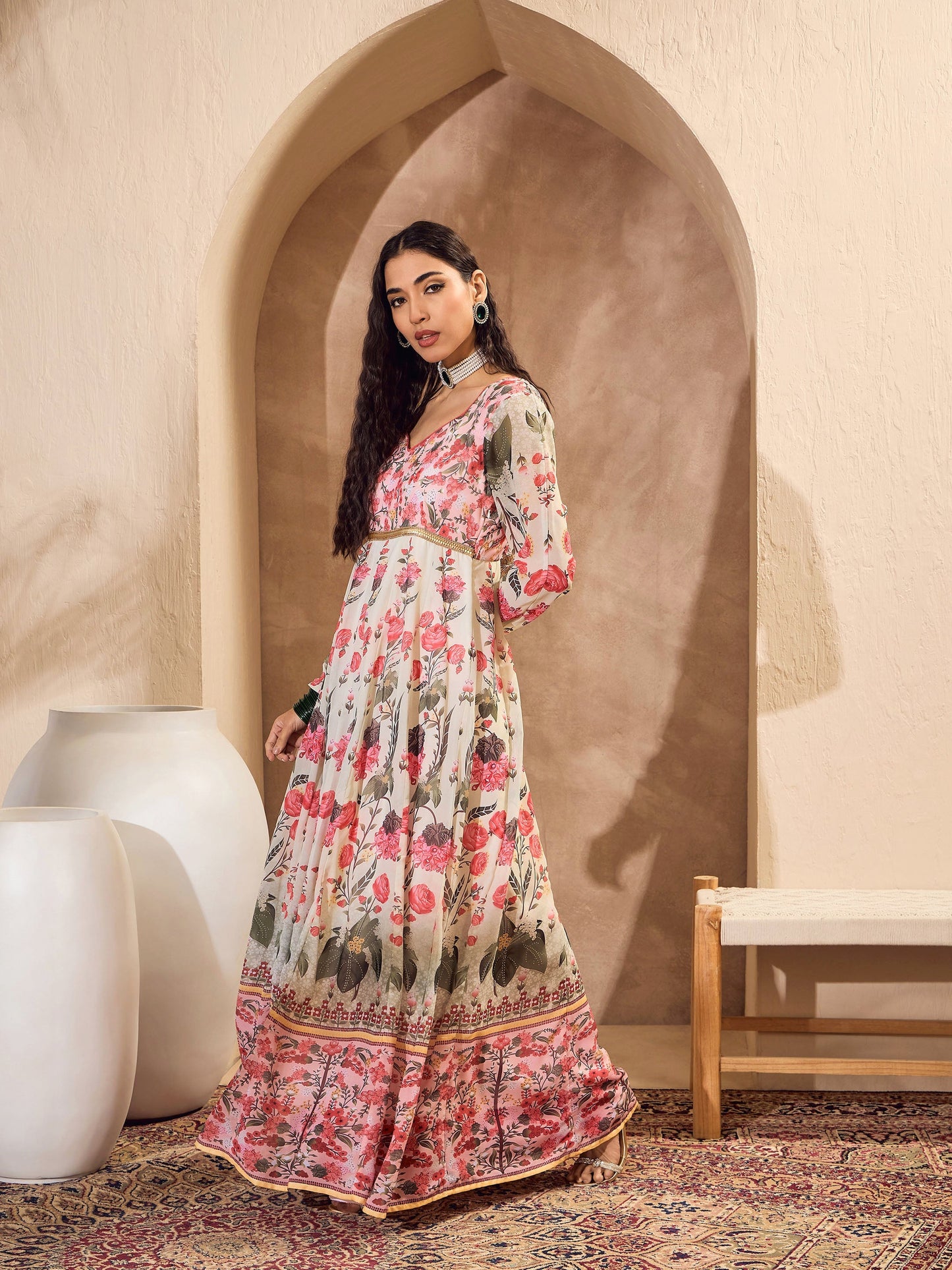 Off White Floral Sweetheart Neck Anarkali Kurta