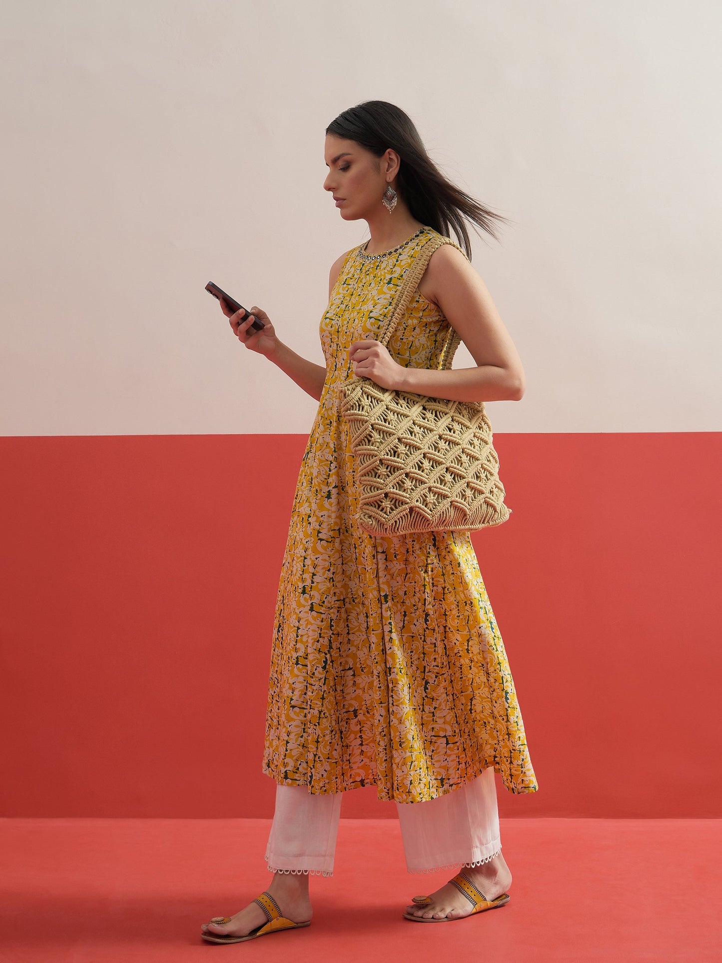 Women Yellow Floral Embroidered Sleeveless Kurta